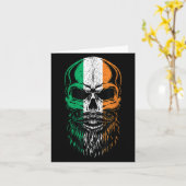 Irish Flag Bearded Skull Head Saint Patrick's Day カード (黄色い花)
