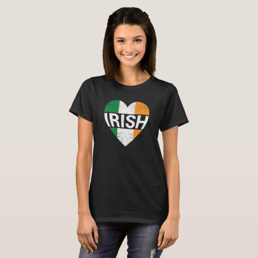 Irish Flag Ireland Pride Funny Shamrock Leprechaun Tシャツ (正面フル)