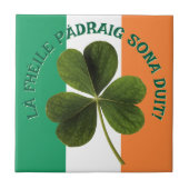 Irish Flag Shamrock Lá Fhéile Pádraig Sona タイル (正面)