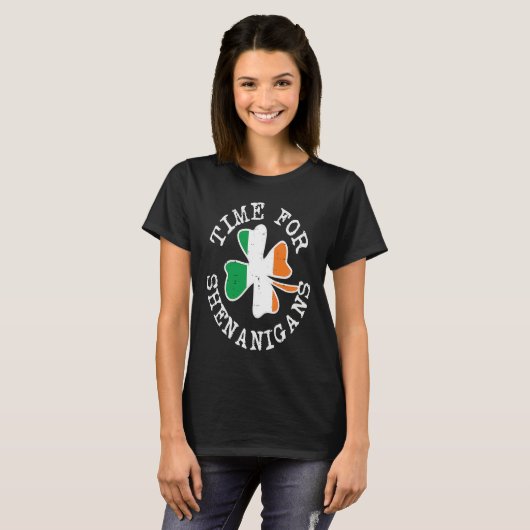 Irish Flag Shamrock Time For Shenanigans St Patric Tシャツ (正面フル)