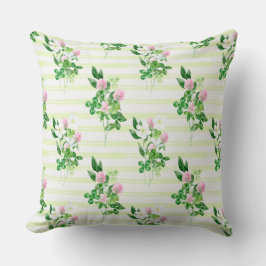 IRISH GREEN SHAMROCKS AND TINY PINK FLOWERS クッション