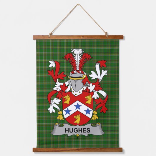 Irish Hughes Coat of Arms Family Crest 吊り下げ型タペストリー (正面)