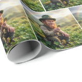 Irish Leprechaun Admiring a Gold Coin ラッピングペーパー (ロールコーナー)