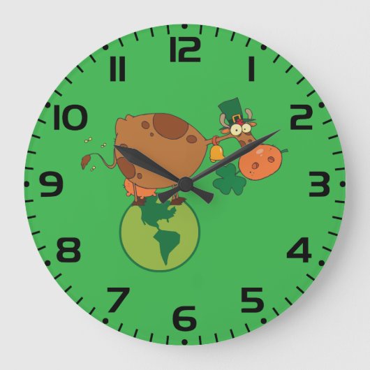 Irish Leprechaun Cow Standing on Planet Earth ラージ壁時計 (正面)