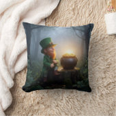 Irish Leprechaun with a Pot of Gold クッション (ブランケット)