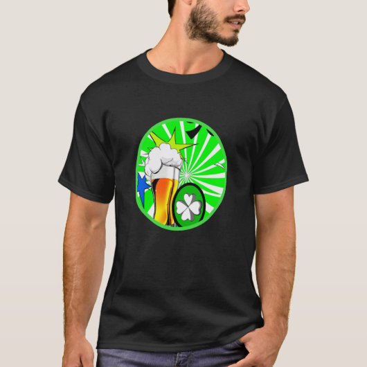 Irish lucky shamrock with beer mug St Patricks Day Tシャツ (正面)