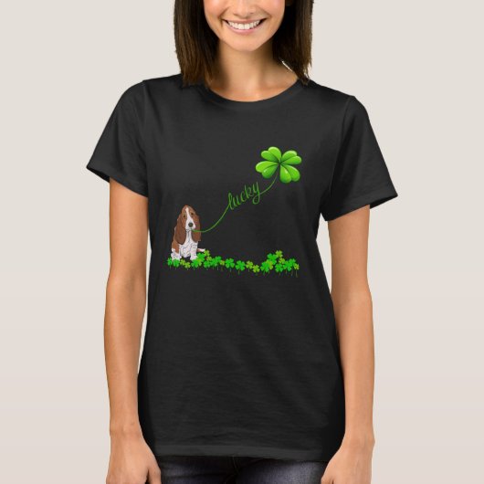 Irish Lucky with basset hound  basset hound Tシャツ (正面)