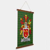 Irish McGill Coat of Arms Family Crest 吊り下げ型タペストリー (傾斜あり)