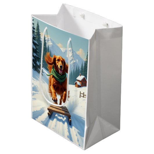 Irish Setter Sledding Adventure Christmas Painting ミディアムペーパーバッグ (正面アングル)