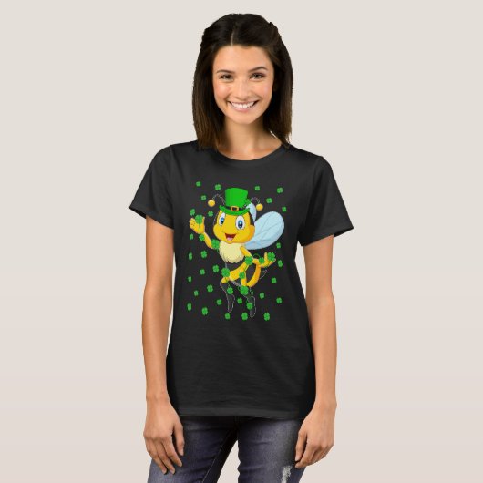 Irish Shamrock Leprechaun Bee St Patrick's Day Tシャツ (正面フル)