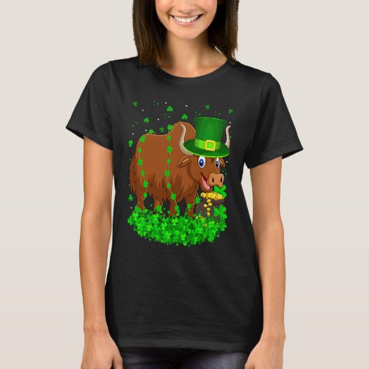 Irish Shamrock Leprechaun Buffalo St Patrick's Day Tシャツ (正面)