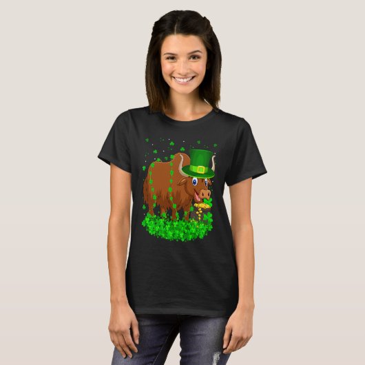 Irish Shamrock Leprechaun Buffalo St Patrick's Day Tシャツ (正面フル)