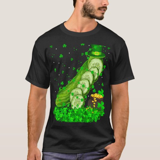 Irish Shamrock Leprechaun Cucumber St Patrick's Da Tシャツ (正面)