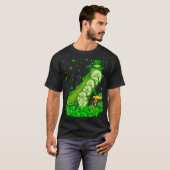 Irish Shamrock Leprechaun Cucumber St Patrick's Da Tシャツ (正面フル)