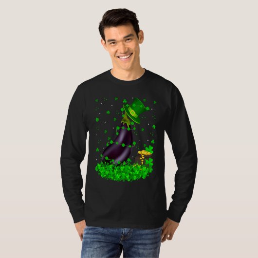 Irish Shamrock Leprechaun Eggplant St Patrick's Da Tシャツ (正面フル)