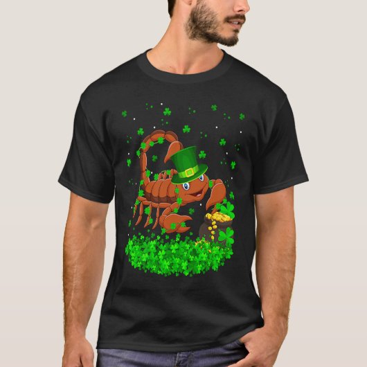 Irish Shamrock Leprechaun Scorpion St Patrick's Da Tシャツ (正面)