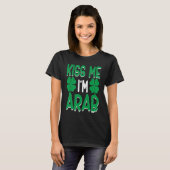 Irish Shamrock St Patricks Day Drinking UAE Kiss M Tシャツ (正面フル)
