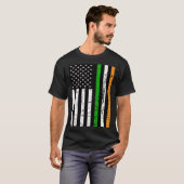 Irish USA Flag Souvenir Distressed Ireland Adults  Tシャツ (正面フル)
