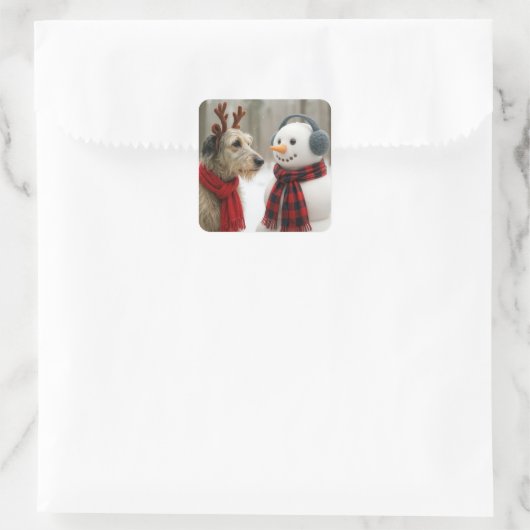 Irish Wolfhound Gazing at a Cute Snowman スクエアシール (バッグ)