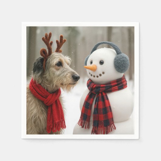 Irish Wolfhound Gazing at a Cute Snowman スタンダードカクテルナプキン (正面)