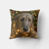 Irish Wolfhound Tangled In Holiday Lights クッション (裏面)