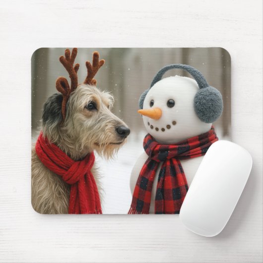 Irish Wolfhound with a Cute Snowman マウスパッド (マウス)