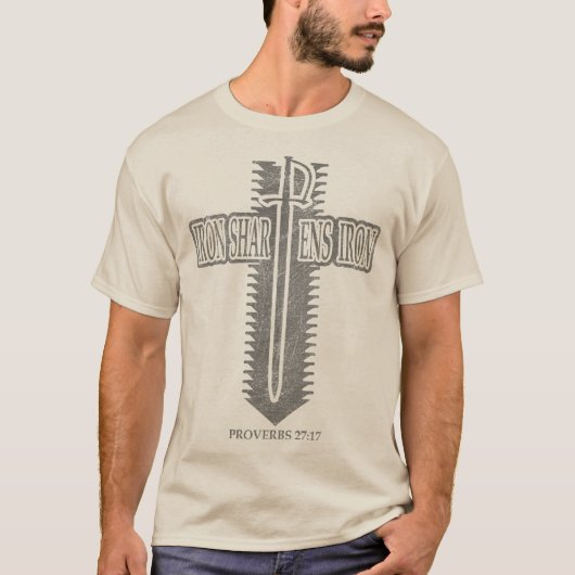 Iron Sharpens Iron クリスチャン ファイ ロー デザイン Tシャツ (正面)