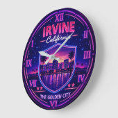 Irvine California Modern Skyline ラージ壁時計 (傾斜)
