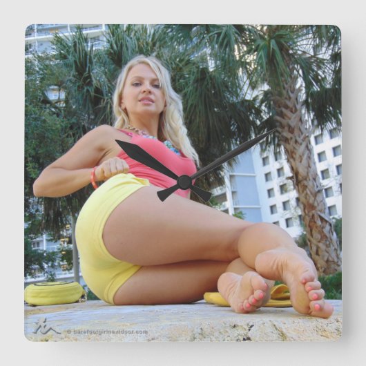 Iryna スクエア壁時計 (正面)