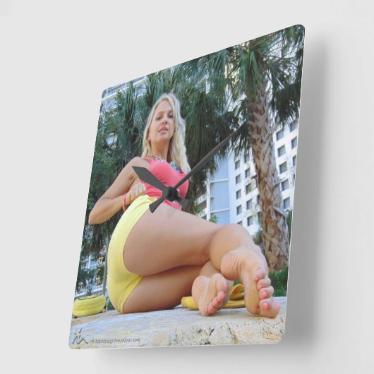 Iryna スクエア壁時計 (傾斜)