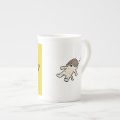 Is It Friday Yet? Funny Lazy Cat Mug – Cute Workda ボーンチャイナマグカップ (正面右)