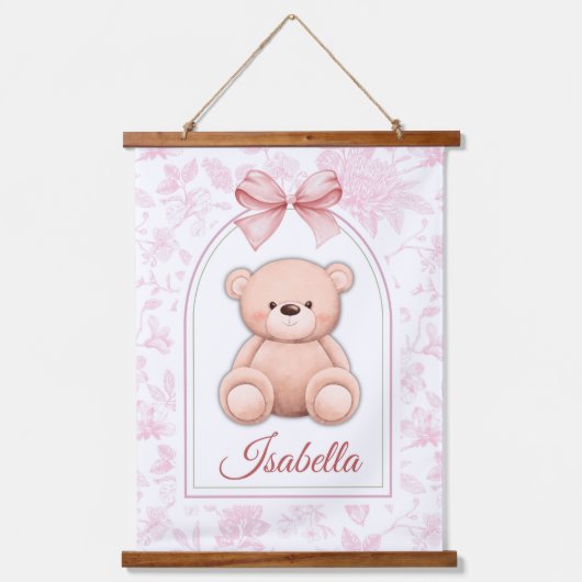 Isabella | オーダーメイド ピンクのテディベアの保育園デザイン 吊り下げ型タペストリー (正面)