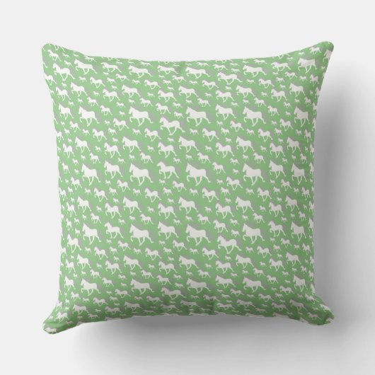 Islandpferdeherde grün クッション (裏面)