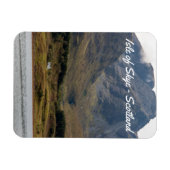 Isolated house on Isle of Skye in Scotland マグネット (横)