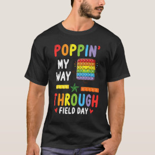 Itポップ・アートの踊りがフィールドデイsuを通って私の道をポップ Tシャツ