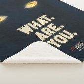 IT白熱［赤熱］光を放つの目「何だ。お前だ」 シェルパブランケット (3/4)