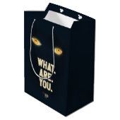 IT白熱［赤熱］光を放つの目「何だ。お前だ」 ミディアムペーパーバッグ (裏面アングル)