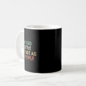 It&#風変わり古い人々Retと同じ年齢である コーヒーマグカップ (正面左)