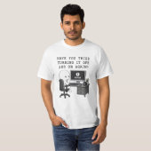 IT Crowd Humor Tee Turning It Off and On Again  Tシャツ (正面フル)