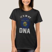 It s In My DNA Montana Flag Mens Womens Pride Tシャツ (正面)