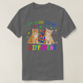 It S Ok O Be Different Cat Autism Awareness  Tシャツ (デザイン正面)