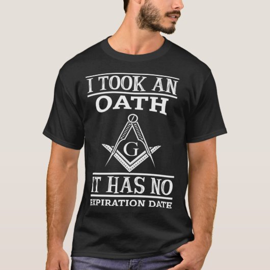 It Took An Oath Masonic Master Square And Compass  Tシャツ (正面)