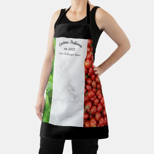 Italian Flag of Basil, Marble, and Tomatoes エプロン (インサイチュ)