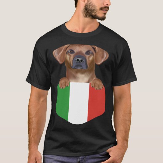 Italy Flag Rhodesian Ridgeback Dog In Pocket Tシャツ (正面)