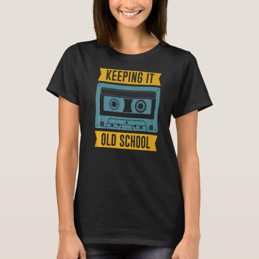 its保古い学校レトロカセット古いコージャー tシャツ (正面)