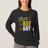 It's 15th Bee Day Honey Beekeeper Apiary Beekeepin Tシャツ (正面)
