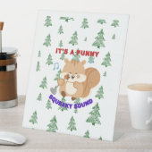 It's A Funny Squeaky Sound 台座サイン (インサイチュ)