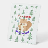 It's A Funny Squeaky Sound 台座サイン (正面)