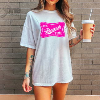 It's Beach Time T-Shirt – Retro Pink Summer Shirt  Tシャツ