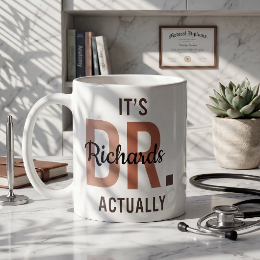 It's Dr Actually Personalized Mug PhD Doctor Gift コーヒーマグカップ